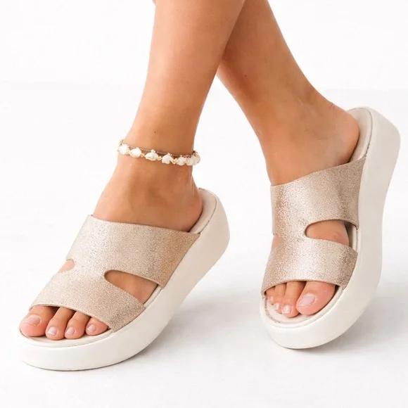 Crocs Glitter Slide Sandals Champagne Gold Platform Comfort Women’s 7 - Picture 1 of 8